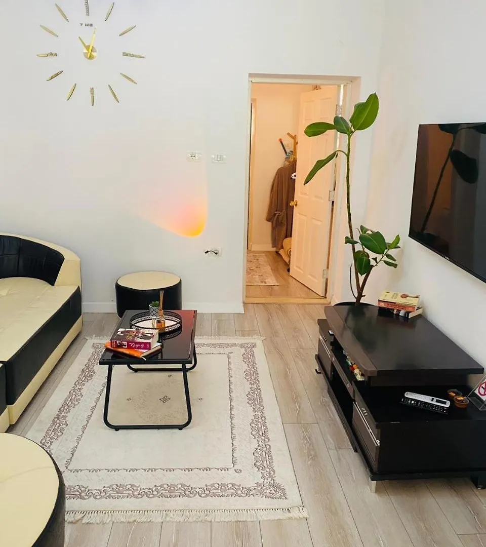 Apartment Juliette Apt With Private Garden Korce