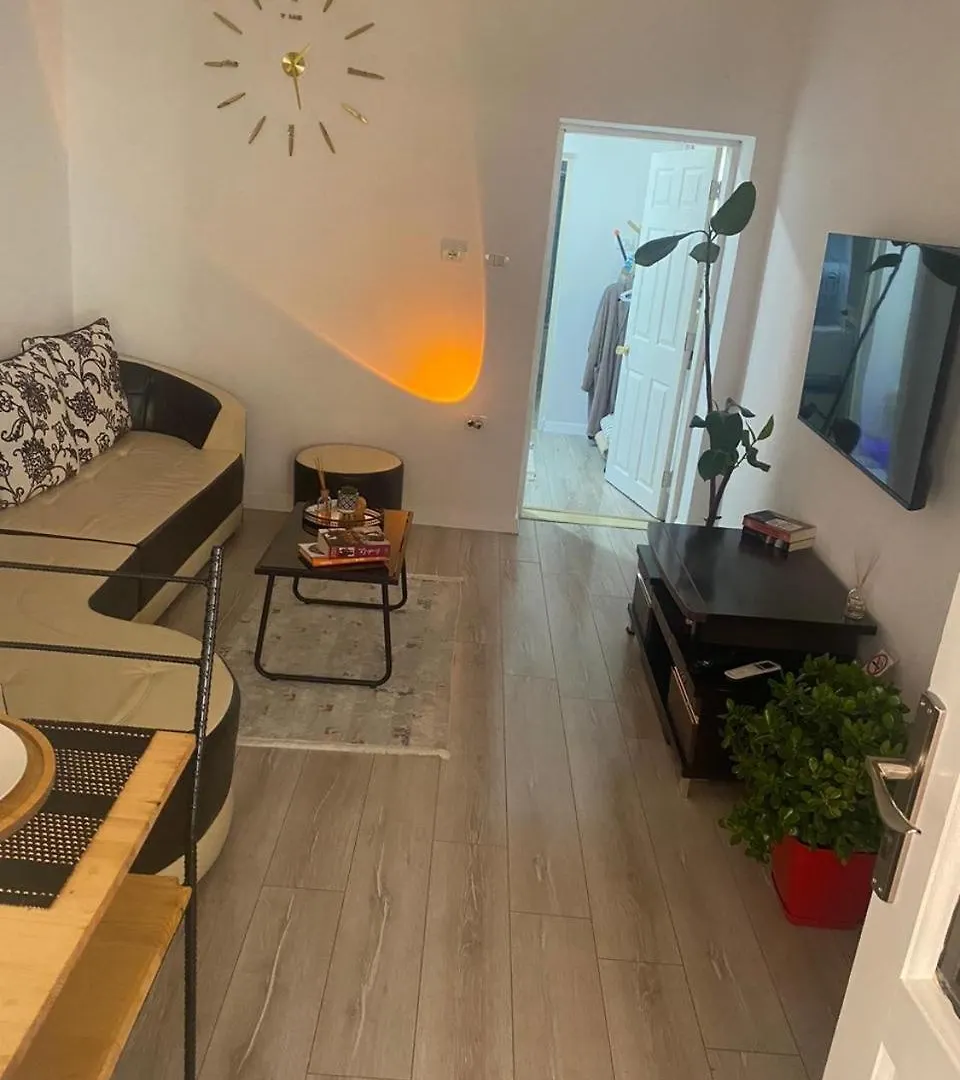 Juliette Apt With Private Garden Korce 0*,