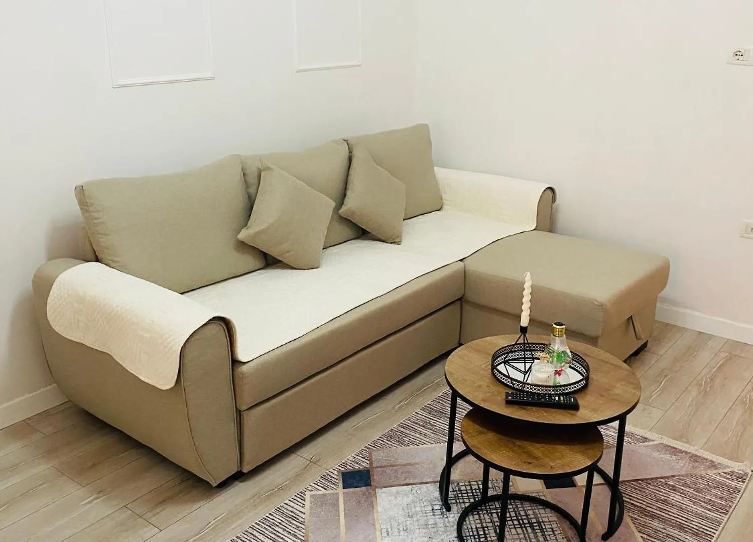 Juliette Apt With Private Garden Корча Апартаменты
